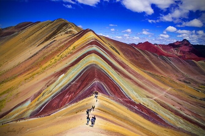 Rainbow Mountain Full Day - Breakfast, lunch, canes, and oxygen, the altitude essentials