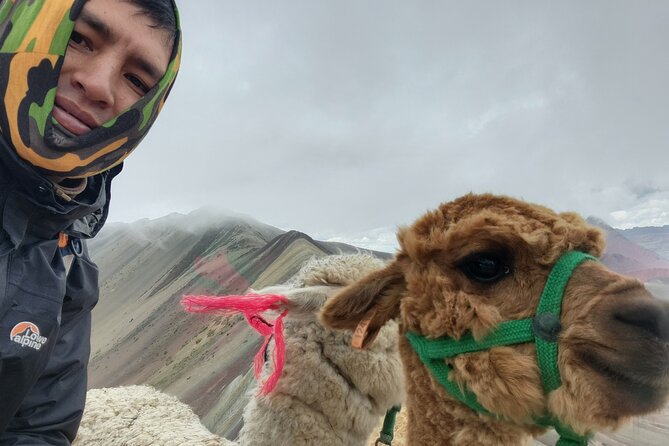 Rainbow Mountain on Horseback 1-Day Tour - Reaching Vinicunca: The 2-Hour Hike and the Ausangate Views