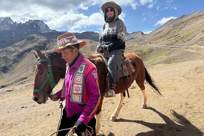 Rainbow Mountain on Horseback 1-Day Tour - Guides and Group Size: How You Stay Calm at 5:00 am