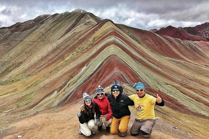 Rainbow Mountain Perú Full Day Group Shared Service - The morning rhythm: the 4:00 am start and drive south