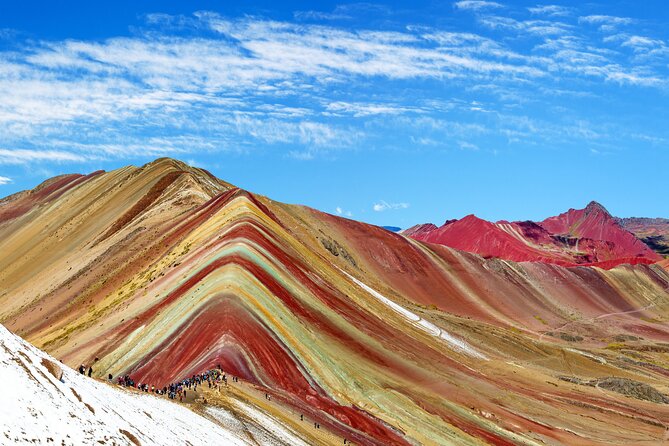 Rainbow Mountain & Red Valley Premium Tour with picnic - Getting to the trailhead: 4:30 am meet-up and breakfast with coca tea