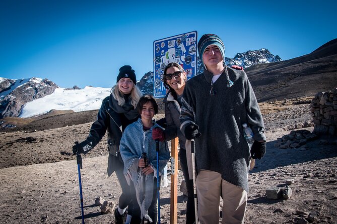 Rainbow Mountain Tour From Cusco - Group Tour - Rainbow Mountain time: what to do at the viewpoint and how to stay comfortable