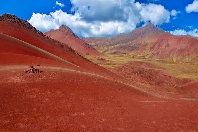 Rainbow Mountain - Vinicunca - Nevado Ausangate stop: where the day makes sense
