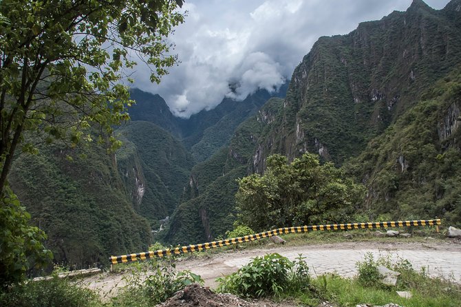 Round-Trip Official Bus Ticket to Machu Picchu - What the Ride Feels Like on the Way Up