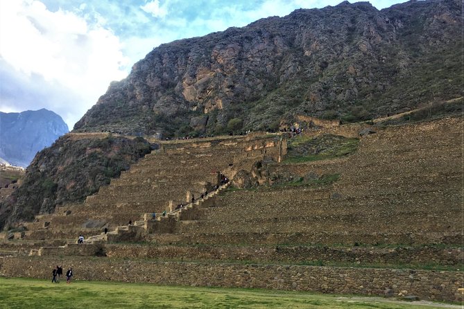 Sacred Valley and Machu Picchu 2-day Tour - Dinner in Ollantaytambo, Train to Aguas Calientes, and Your 3-Star Night