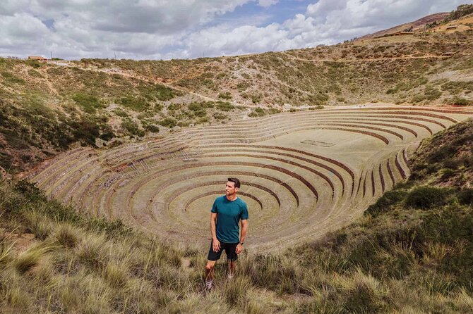 Sacred Valley and Machu Picchu 2 Days Tour - Guides who make it stick, with real photo support