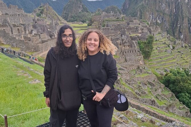 Sacred Valley and Machu Picchu Tour 2 Days and 1 Night - Urubamba lunch and the Ollantaytambo fortress moment