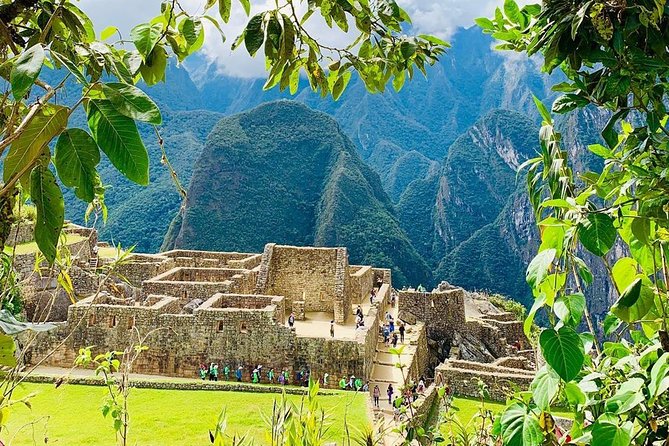 Sacred Valley and Machu Picchu Tour in 2 Days - Parque Arqueologico Pisac: the Inca cemetery stop and what to expect