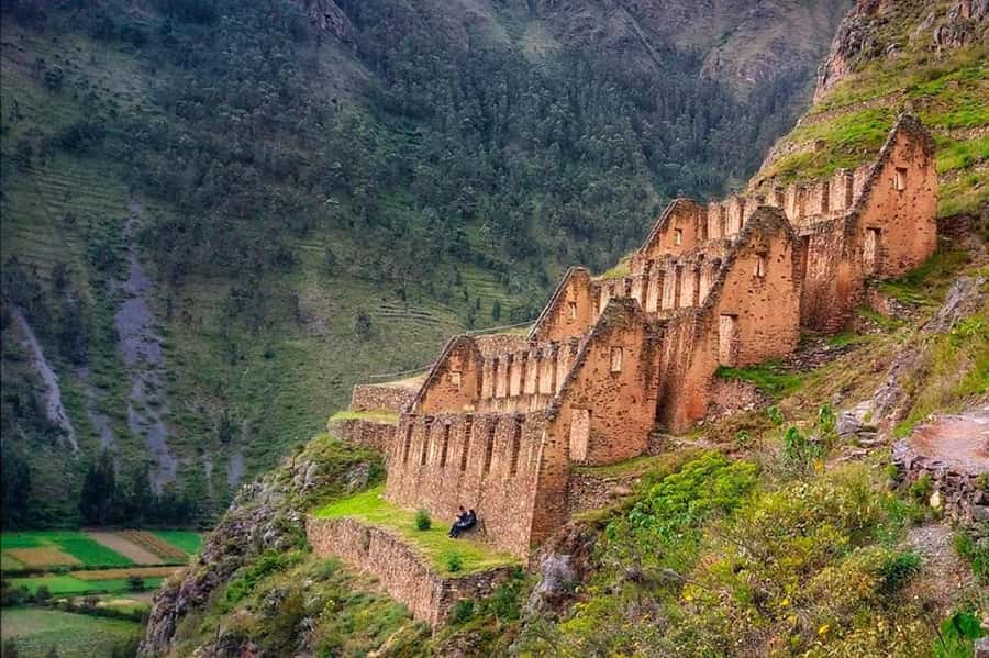 Sacred Valley: Chinchero, Moray, Ollantaytambo & Pisac+Lunch - Pisac ruins plus an artisan market: your last big dose of the valley