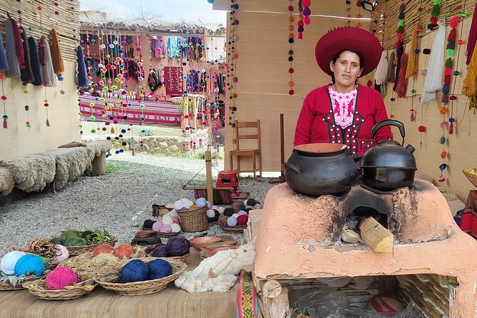 Sacred Valley Chinchero Moray Salineras Ollantaytambo with buffet - Urubamba Break: Lunch Buffet at 14 Inkas (With Soft Andean Music)