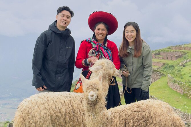 Sacred Valley: From Ollantaytambo & Urubamba - Private Tour - Entering Ollantaytambo: Cobblestone Streets and an Inca Town Still Alive