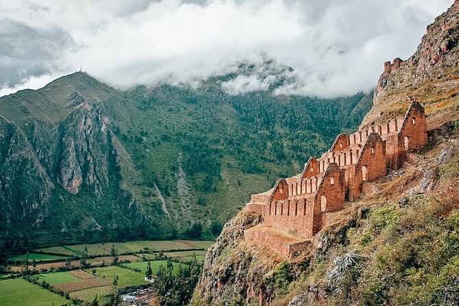 Sacred Valley Machu Picchu Tour (2 Days) - The train to Aguas Calientes, with views and a night on the right side