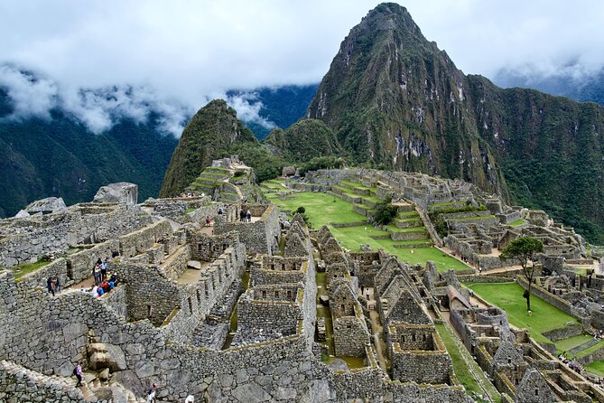 Sacred Valley Machu Picchu Tour (2 Days) - Return to Cusco: bus back, train to Ollantaytambo, then a late evening arrival