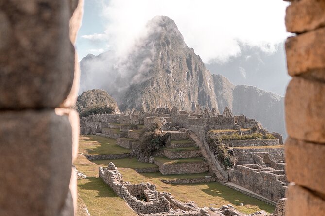 Sacred Valley Machu Picchu Tour (2 Days) - Cusco pickup at 7:00am, then Pisac flea market to set the tone
