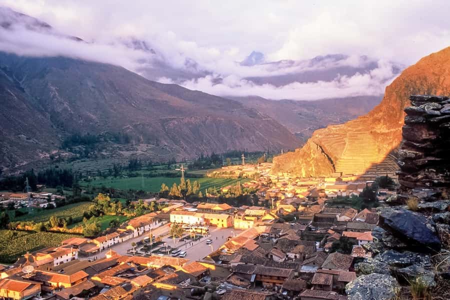 Sacred Valley: Ollantaytambo, Chinchero And Yucay With Lunch - Ollantaytambo Fortress and the BTC Ticket Check