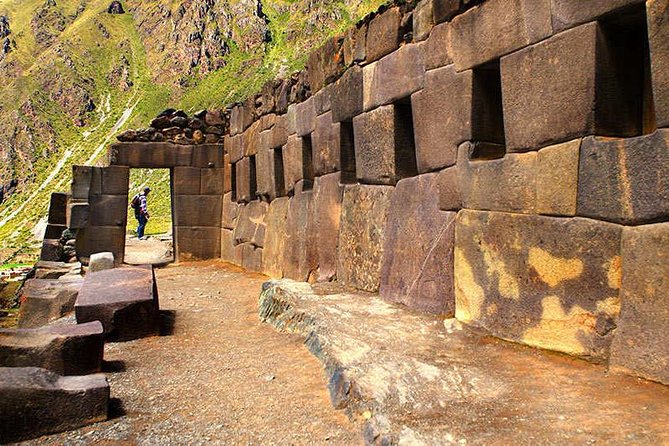 Sacred Valley Private Tour: Chinchero, Ollantaytambo and Pisaq - Guides and the Private-Van Advantage in Cusco Timing