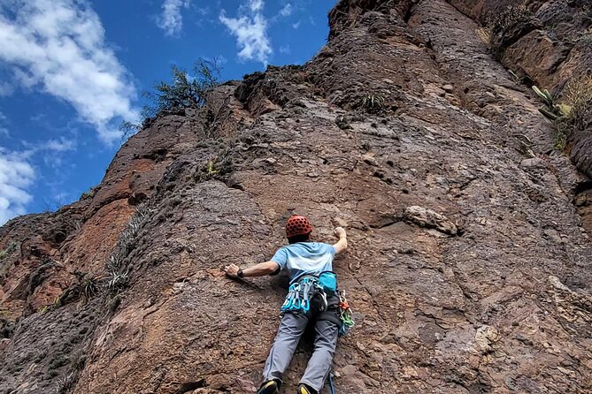 Sacred Valley Rock Climbing Tour in Half Day - The coaching style: confidence building with real names behind it