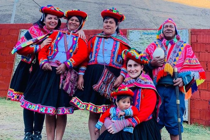 Sacred Valley Textile Workshop - Dyeing & Weaving in Cusco - Backstrap Loom Weaving: Your Hands, Their Guidance