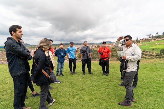 Sacred Valley Tour with Machu Picchu 2 days with Hotel and Buffet - Day 2: early Machu Picchu bus, guided exploration, then return to Cusco by Peru Rail Expedition