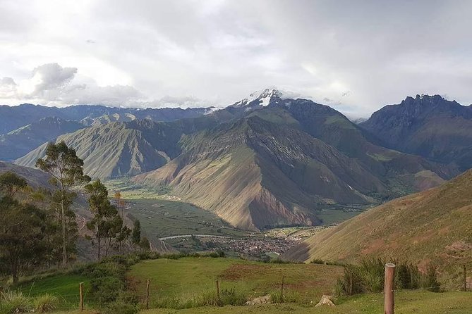Sacred Valley tour with the most beautiful views - Salinas de Maras salt pans: working for over 600 years