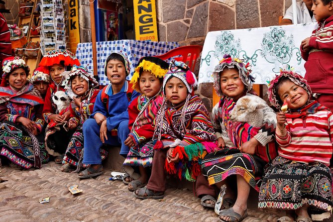 Sacred Valley with Peru Vip : Pisac, Ollantaytambo and Chinchero - Stop 1: Awana Kancha Camel Reserve, Before the Ruins