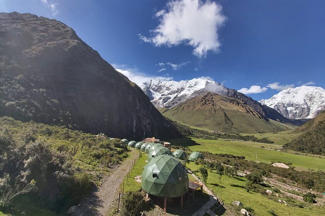 Salkantay Trek 5 days to Machu Picchu by Glamping Sky Lodge Dome - Getting started: the early wake-up and drive to Mollepata