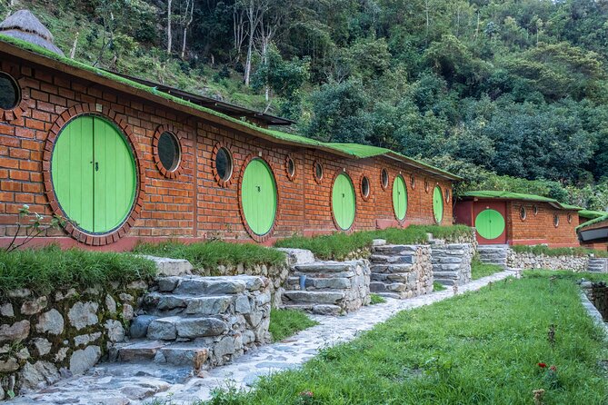 Salkantay Trek 5D/4N with Glass Cabins, Domes and Hobbit House - Day 4: Lucmabamba to Llactapata, Hidroelectrica Lunch, and the Railway Canyon Walk