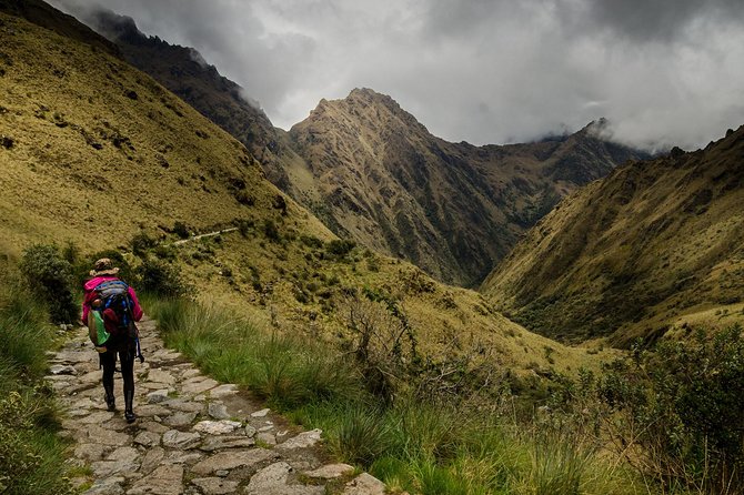 Short Inca Trail 2 Day Hike to Machu Picchu with Permits & Train - Why One Night in Aguas Calientes Matters for Machu Picchu