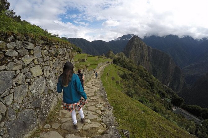 Short Inca Trail Machu Picchu - Early entry to Machu Picchu, guided essentials plus free roaming
