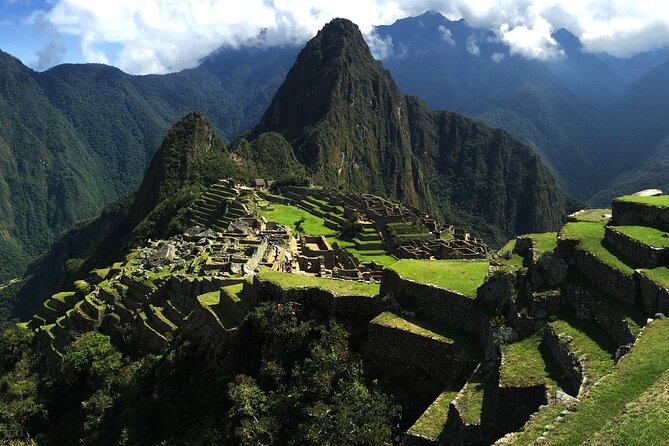 Short Inca Trail to Machu Picchu With Hotel 2D-1N - Overnight in Aguas Calientes: Sleep Near the Citadel