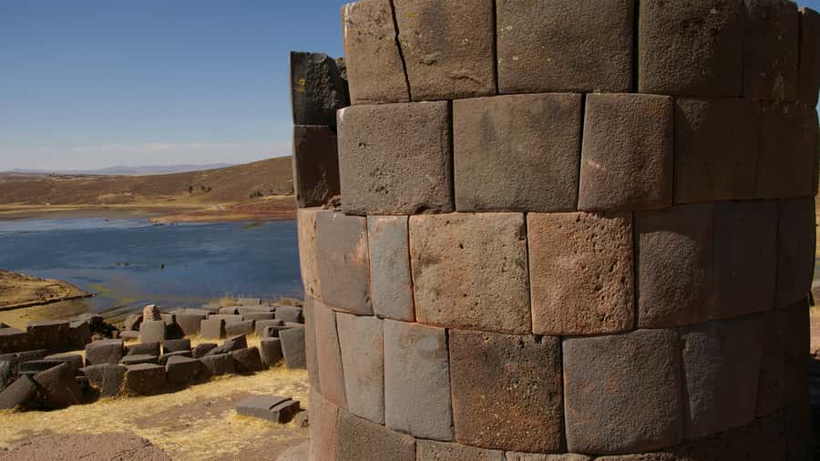 Sillustani: Chullpas de Sillustani Afternoon Half-Day Tour - The 2:00 PM pickup and the 34 km run from Puno