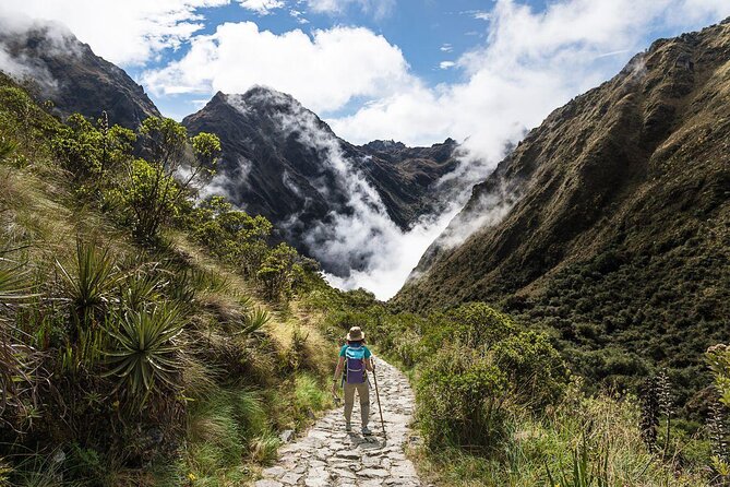 Small Group: 4-Day Inca Trail Trek to Machu Picchu - Day 1: Km 82 to Wayllabamba, Wilka Rakay Views, First Camp Night
