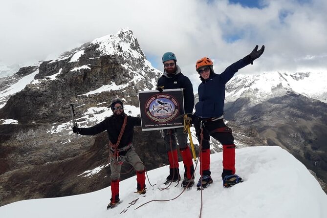 Snowy Mateo - Cordillera Blanca Expedition - Safety and communication on a one-day technical climb