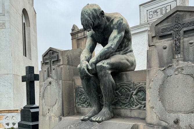 Stone & Marble: Lima’s Monumental Cemetery Experience - The Layout Matters: How Streets Turn Confusing Into Clear