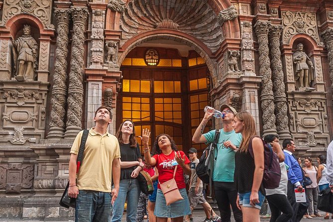 Street Food, Market & Old Eateries Tour in Lima's Historic Center - Mercado Central: Peru’s fruit basket in one of Lima’s biggest markets