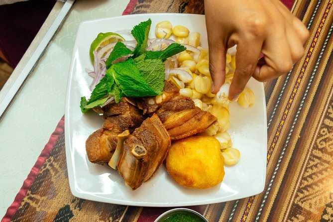 The 10 Tastings of Cusco With Locals: Private Food Tour - La Merced Church break: a baroque moment to reset