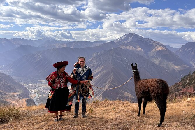 the best sacred valley tour: walk with Alpacas,culture experience - Stop 1, Chinchero, the 45-minute gateway to Inca stone and place