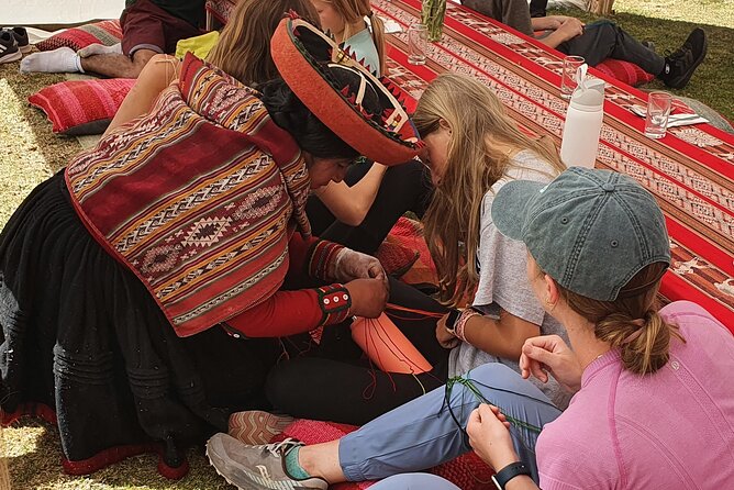 The Textile Workshop Experience in Cusco Region - Weaving your bracelet or bookmark, and taking your work home
