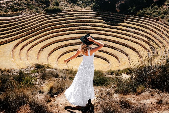The Ultimate Full Day Sacred Valley Tour - Chinchero around 8:00 am: alpacas, guinea pigs, and hand-weaving