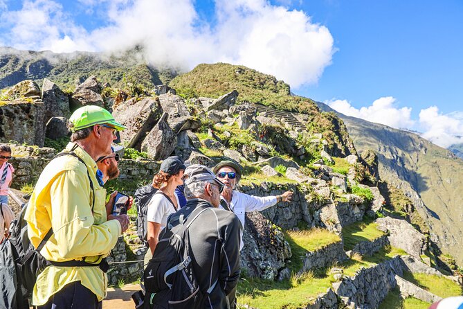 Ticket to Machu Picchu Round Trip Bus with Tourist Guide - From Machu Picchu Pueblo to Paradero 2: start with fewer surprises