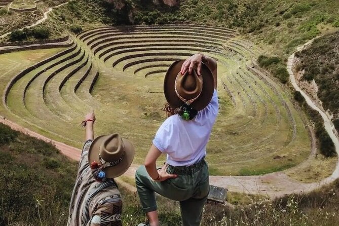 Tour from Cusco to Maras and Moray by Car - Salinas de Maras at Qaqa Wiñay: salt pools, Inca engineering, and what to notice