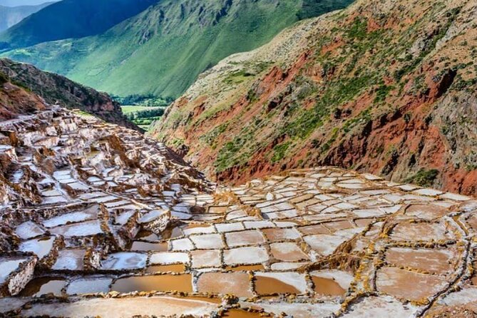 Tour from Cusco to Maras and Moray by Car - Guides, group size, and why the experience feels controlled