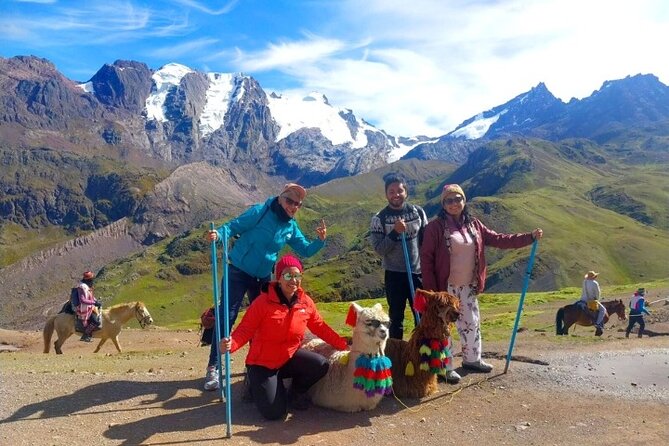 Tour Rainbow Mountain in Cusco - Descent Back to Chilliwani and a Buffet Lunch in Cusipata