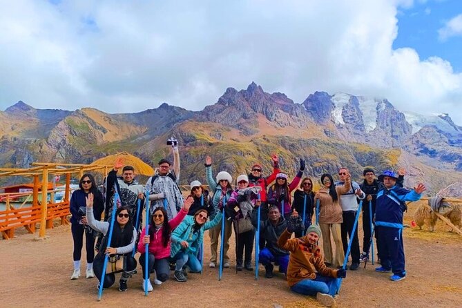 Tour Rainbow Mountain in Cusco - Guides, Small Groups, and Altitude Support at 5,200 m