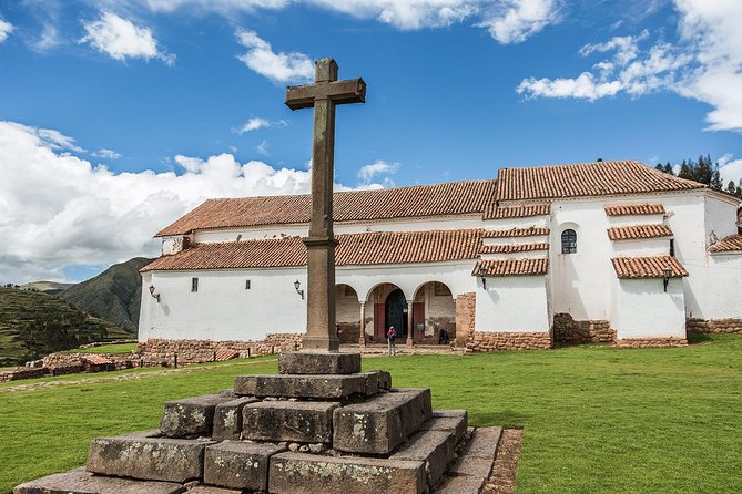 Tour Sacred Valley & Maras - Moray with buffet lunch - Morning in Cusco: pickup that sets the tone