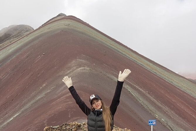 Tour to the Vinincunca Rainbow Mountain + Red Valley from Cusco - Walking Toward Vinincunca: What the 1-Hour Trek Feels Like