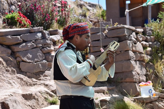 Tour Uros Taquile by normal Boat - Why Uros and Taquile make sense as a one day Lake Titicaca plan