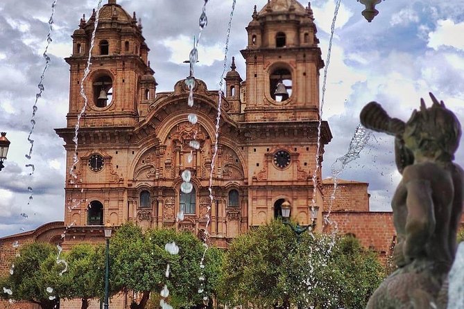 Transfer from Cusco to Ollantaytambo - Private car details: vehicle size and what to expect