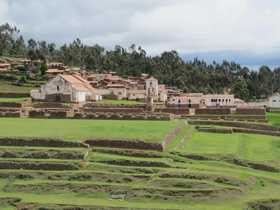 Valle Sagrado:Chinchero, Moray, Maras, Ollantaytambo y Pisac - Ollantaytambo: ruins with a live town built around them