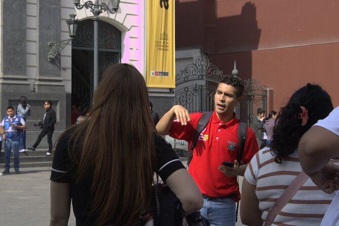 Visit the Historic Center of Lima and its Catacombs - Plaza de Armas again: the best use of your final 40 minutes